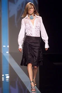Look 16